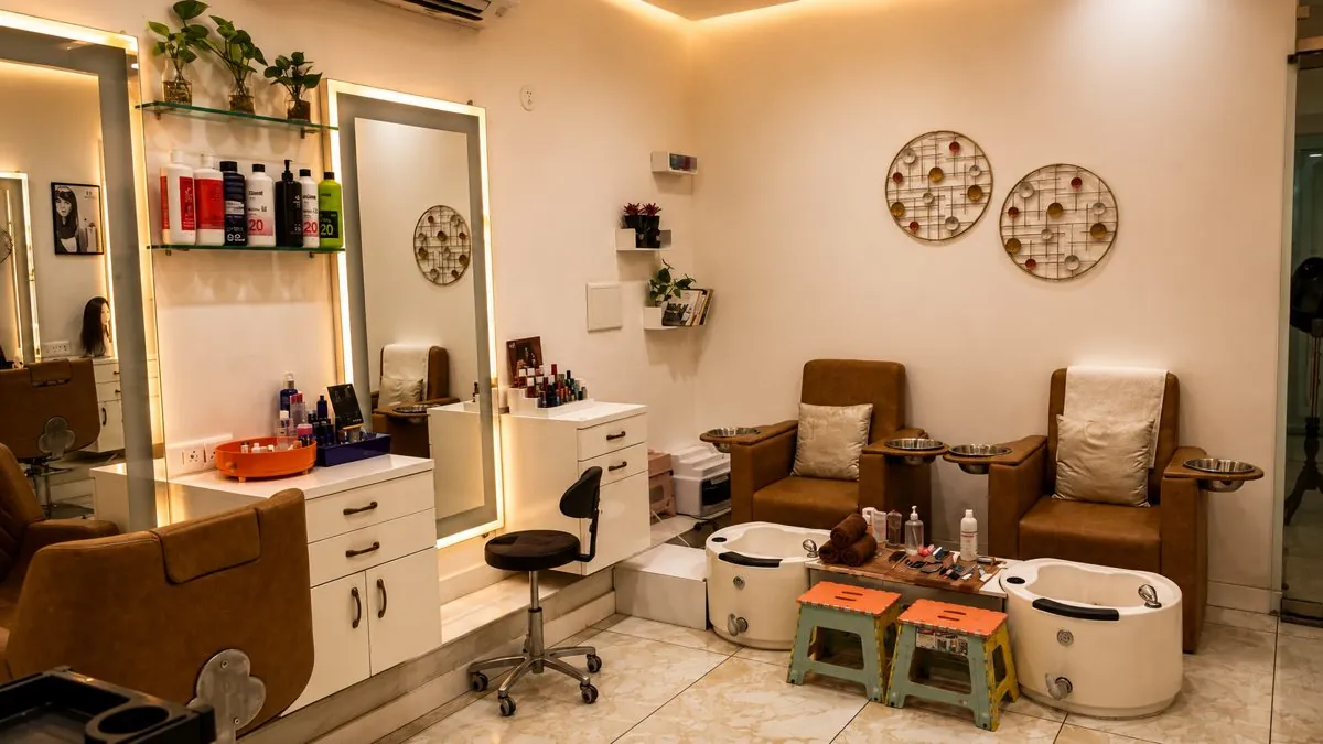 Salon and nail-care station