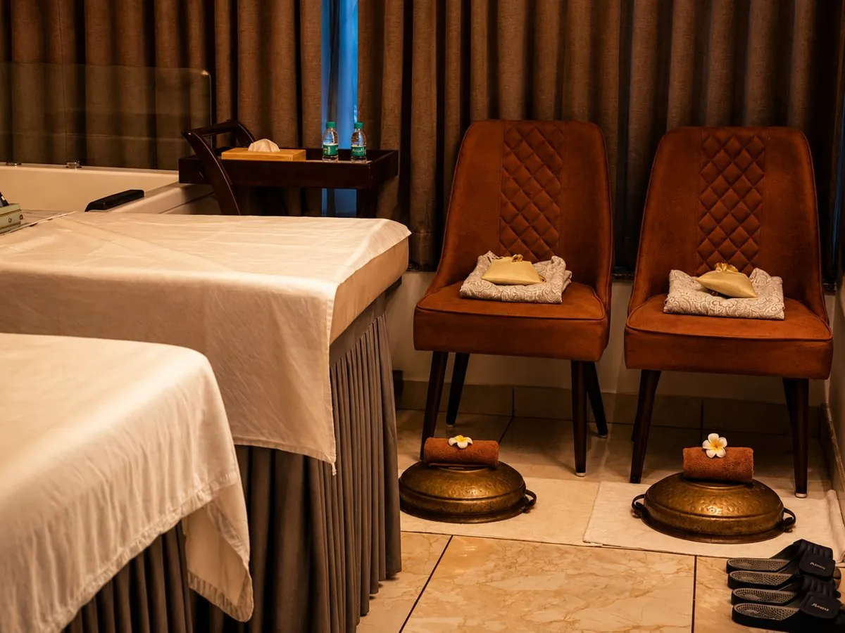A warm, prepared massage suite